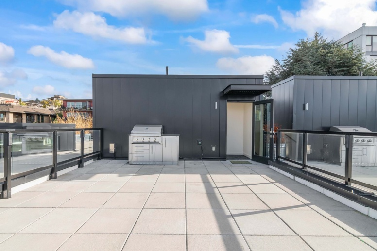 New Luxury 1 Bedroom in Capitol Hill! Rooftop Deck, Lounge & Parking! Free 2 Months Rent!