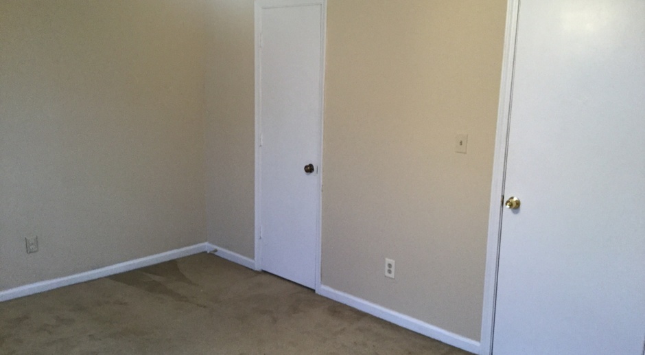 2 Bedroom 1.5 bath Townhouse for $1,300 a month!