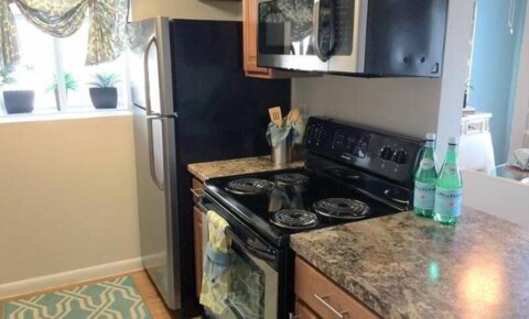 Apartments Near UCF 4755 N Goldenrod Road for University of Central Florida Students in Orlando, FL