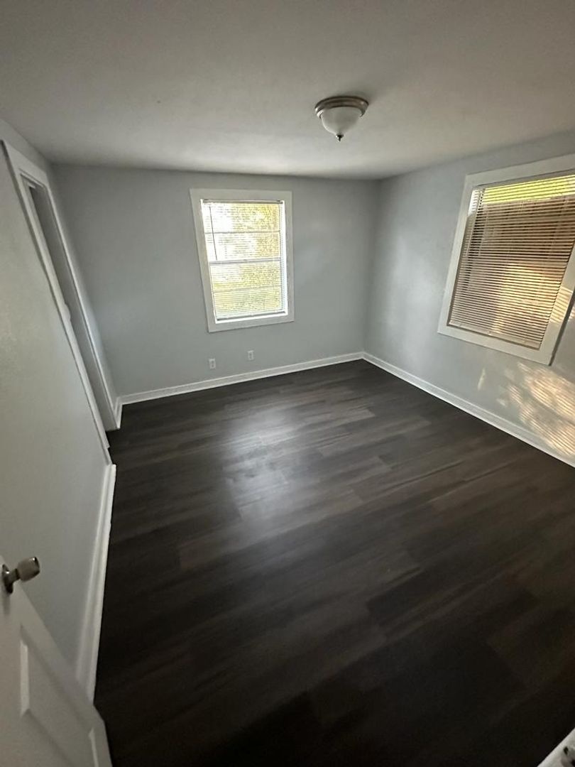 Fully Renovated 2/1 Single Family Available Now!!!
