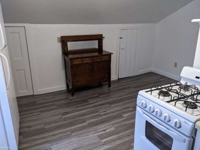 Charming Downtown 1br Apartment Available Immediately