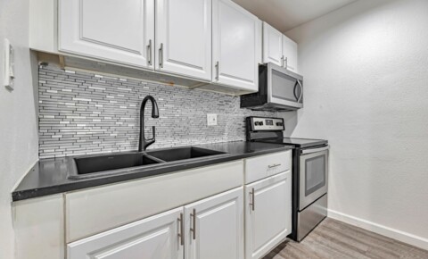 Apartments Near High-Tech Institute  Dive into Luxury Living at H2O Apartments!  Claim your splash of savings with our exclusive offer: Enjoy your first month rent-free!  for High-Tech Institute Students in Phoenix, AZ