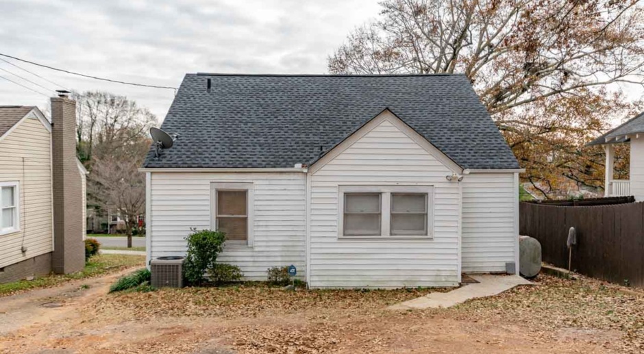 2 BR 1 BA Home For Rent - Overbrook Historic District- Downtown Greenville 