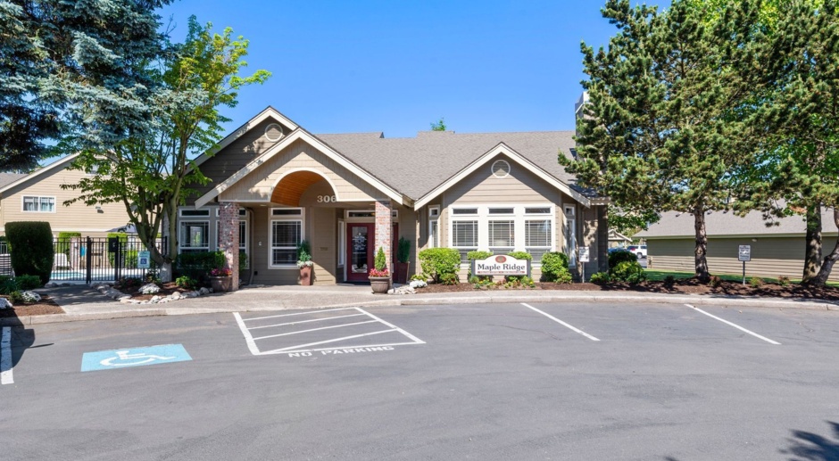 Welcome to Maple Ridge Apartments in Vancouver, WA!