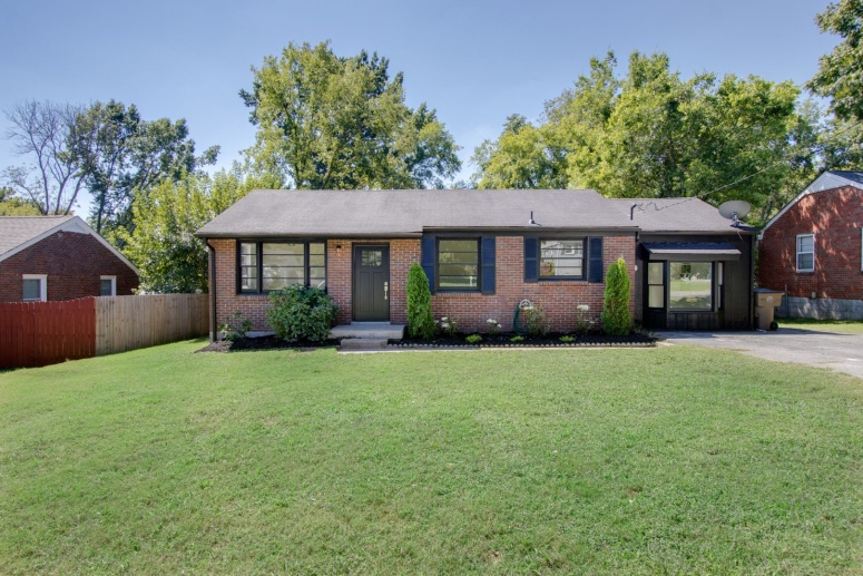 Fully Renovated 3 Bed Home in Donelson! *Huge Backyard*