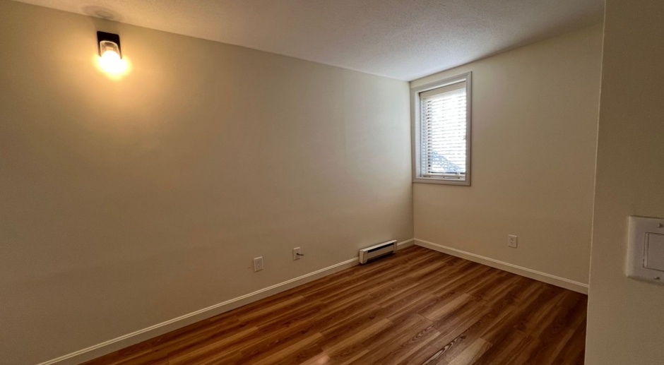 College Hill Condo Immediately Available