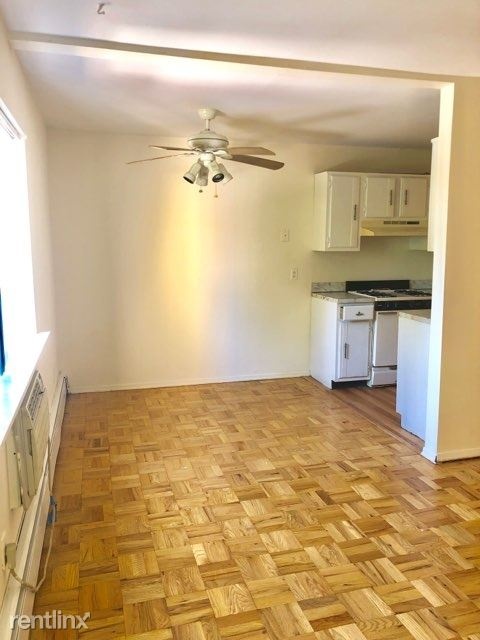 Beautiful 1 Bed Apt on 2nd Fl. Rental Bldg -H/HW- Small Pets- Laundry /Parking- Located in Harrison