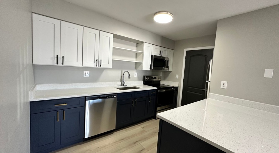 2 Bedroom with In-Unit Washer Dryer plus Garage Parking