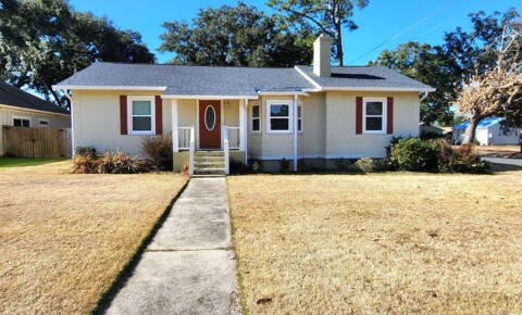 Houses Near Pensacola Charming 3/2 East Hill cottage, updated for today's living! for Pensacola Students in Pensacola, FL