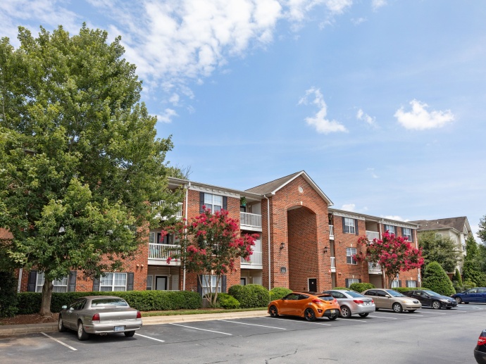 Westmont Commons Apartment Homes