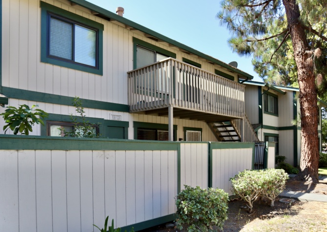 Houses Near Cozy 2-bedroom condo in Union City foothills!