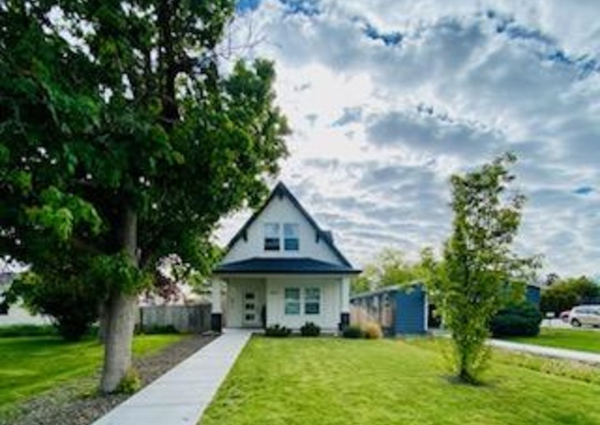 Houses Near Charming 3 bed 3 bath single family home for rent in Boise Idaho!