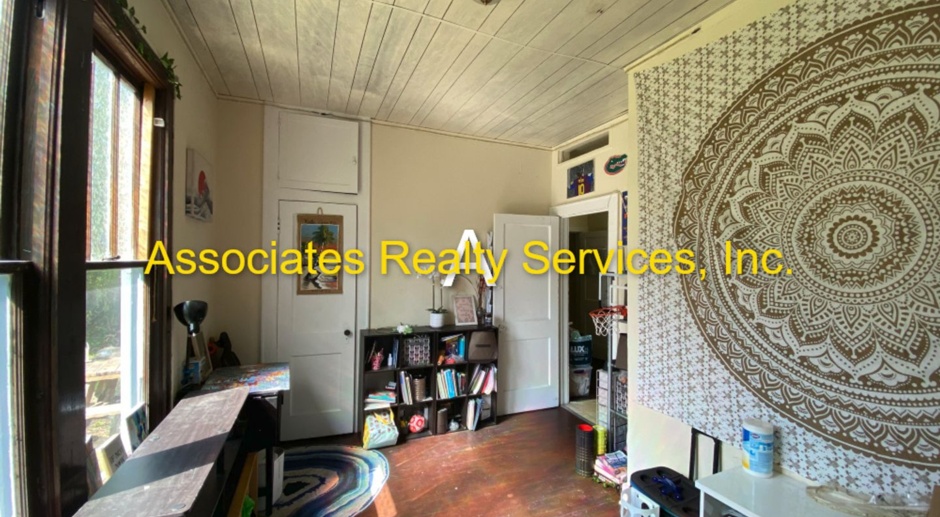 Charming 3bed/1bath- walking distance to UF 