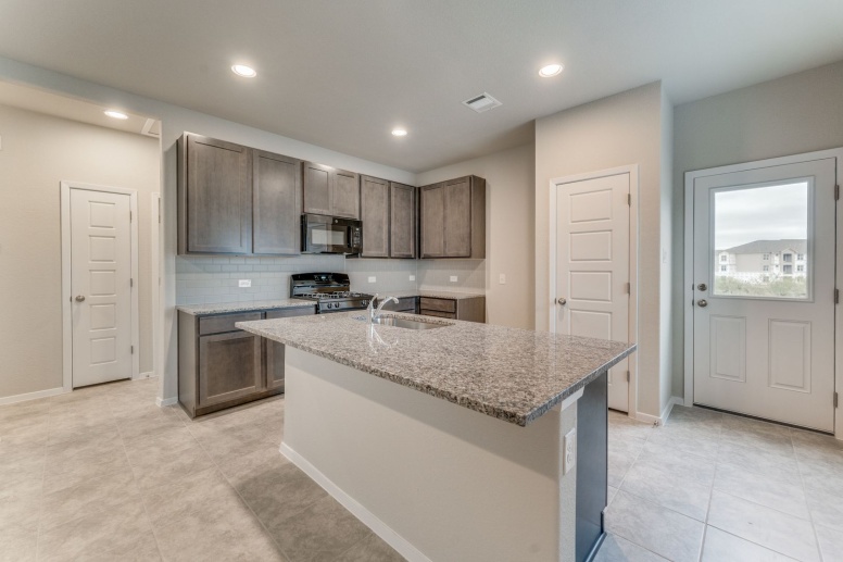 Welcome to this beautiful new home located in the desirable community of San Marcos, TX
