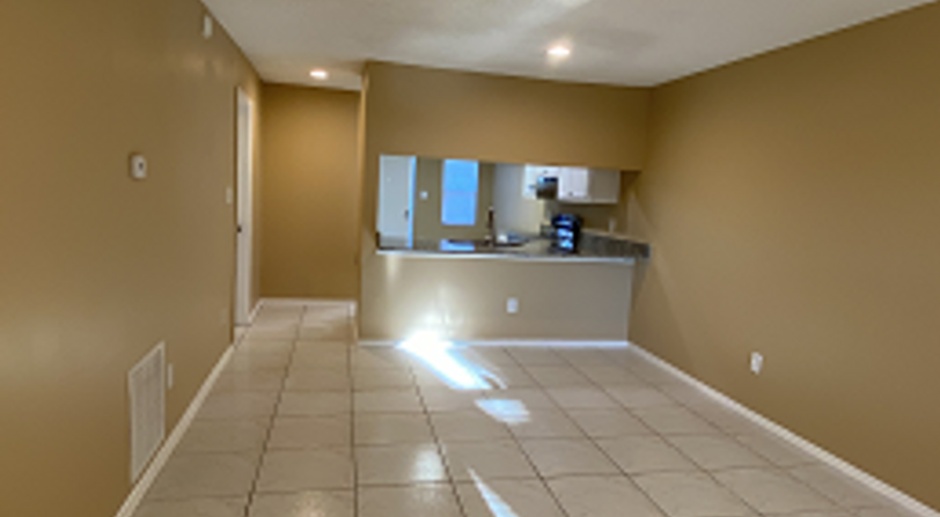 Patio Home with 2 Bedroom and 2 Bathrooms, Minutes Away From UCF, Technology Park, & the E/W Expressway