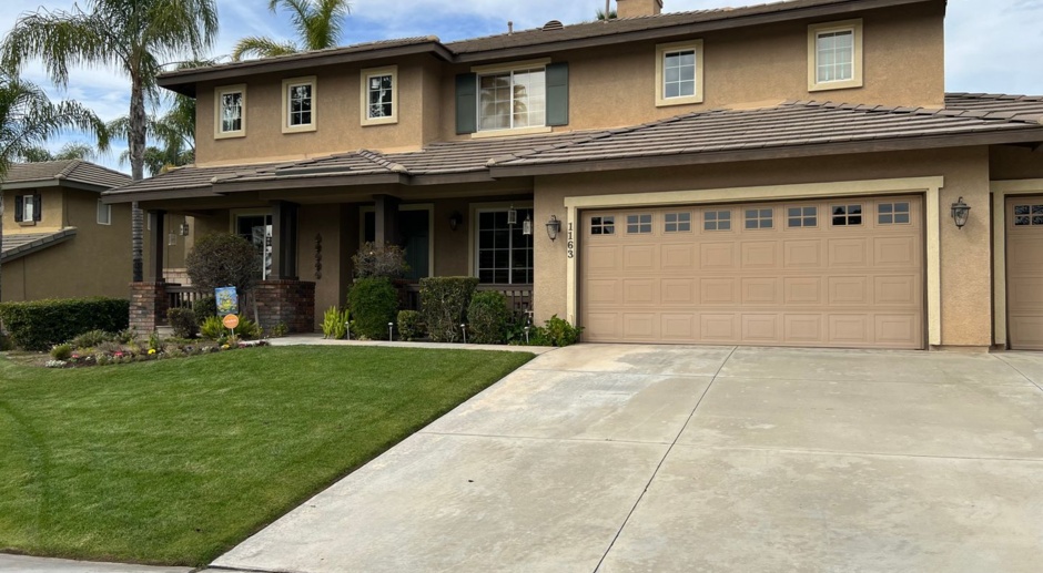 Gorgeous and spacious 5 bedroom FURNISHED home in Canyon Crest for rent!