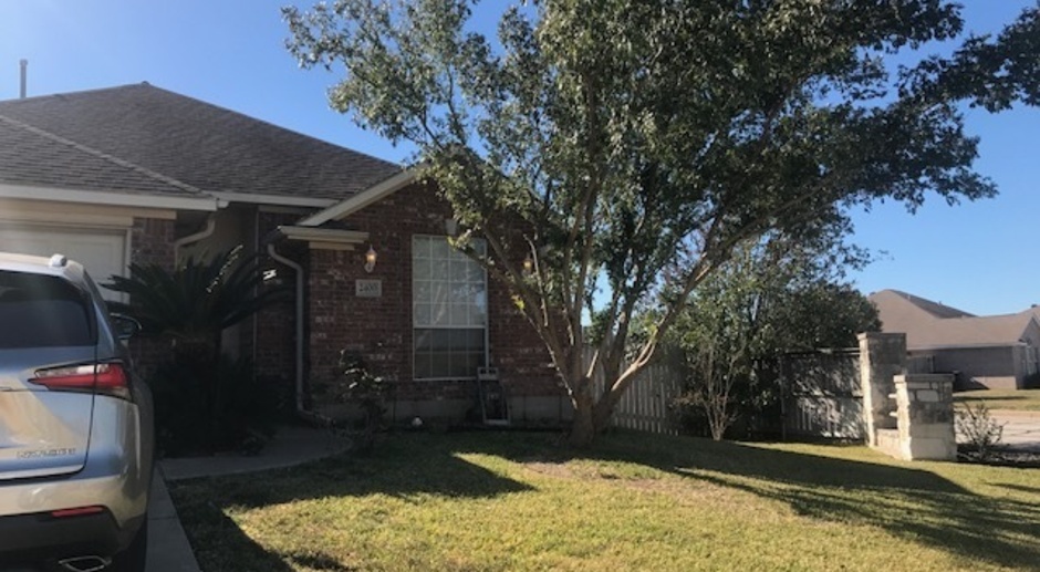 College Station - 3 Bedroom 2 Bath - Garage - Large Fenced in Yard - Home in the Steeplechase Subdivision!!