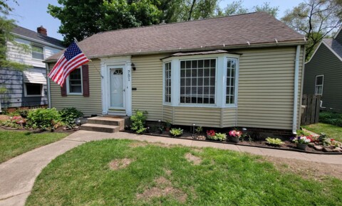 Houses Near Holy Cross College Updated 3 bed, 1 bath, close to ND for Holy Cross College Students in Notre Dame, IN