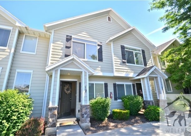 Houses Near No Deposit Option! Lovely 2 Bedroom Provo Townhome!