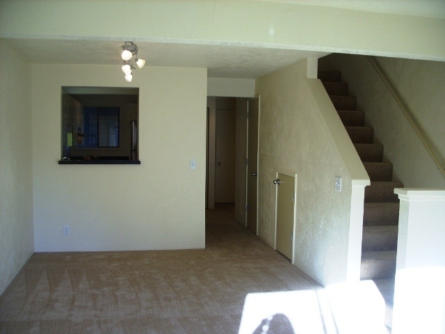 Spacious Two Story Townhouse 
