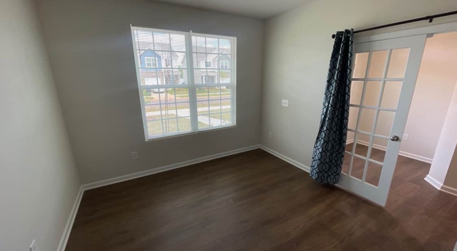 Room in 4 Bedroom Townhome at Castle Nook Dr