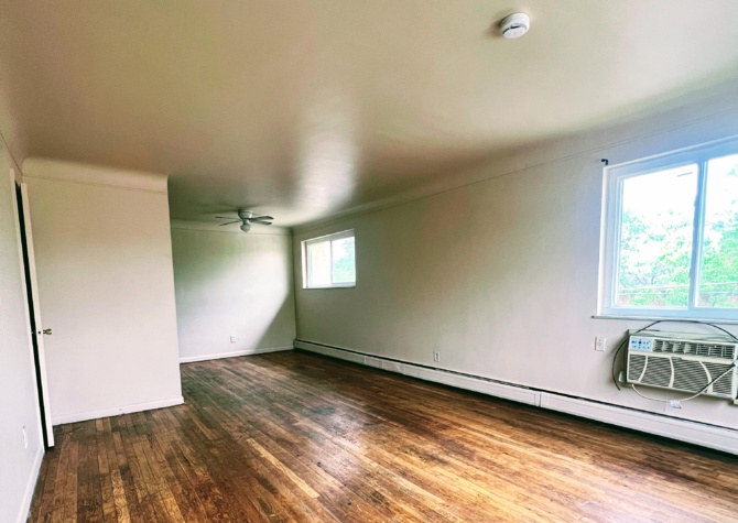 Houses Near Updated 2 Bedroom Apartment in Roselawn 