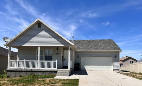 Houses Near Tooele Tooele spacious 5 Bed 3 Bath Home  for Tooele Students in Tooele, UT