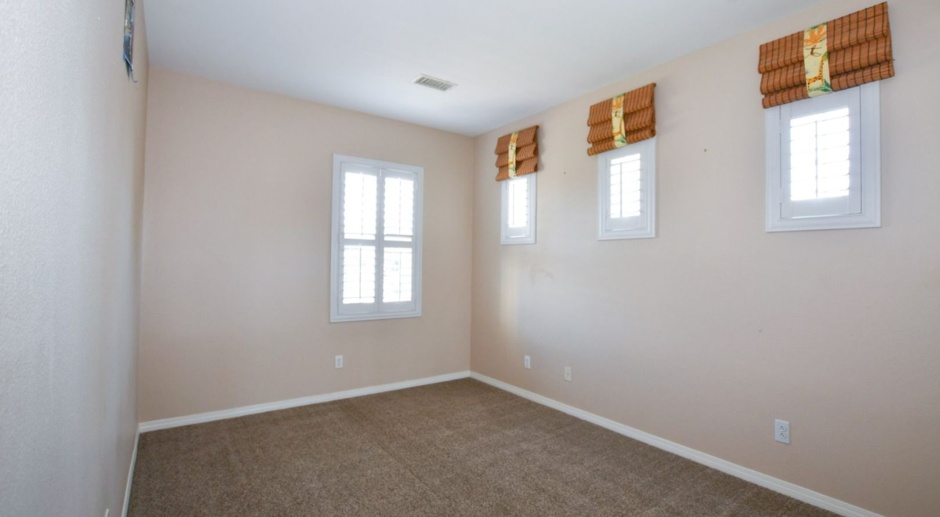 3BED /2.5BATH Townhome ( Three-story)  at Village at the Park in Camarillo
