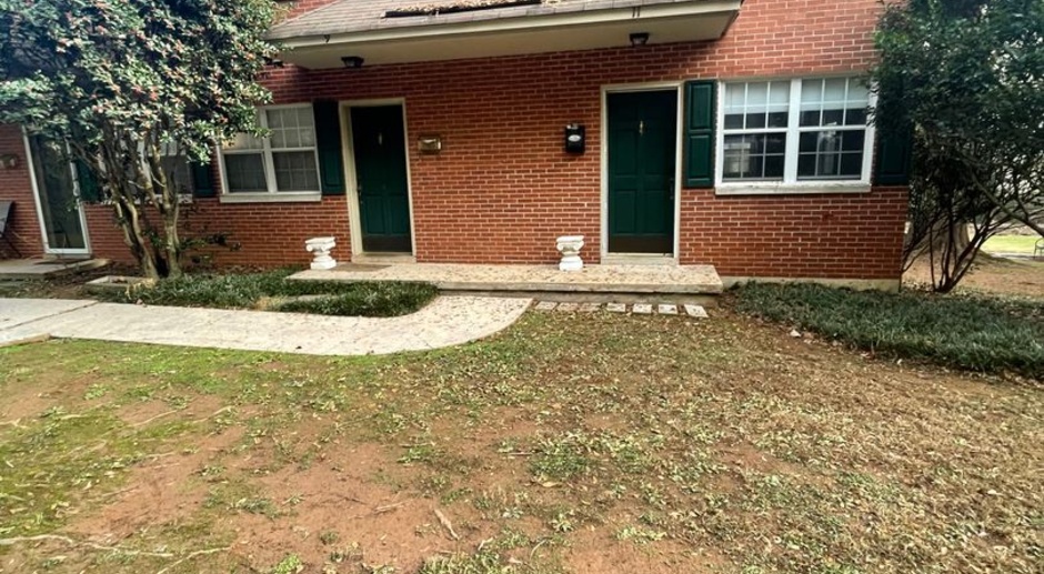 2 Bedroom 1  bath townhome located in Downtown Greenville Near Faris Road & Augusta Road