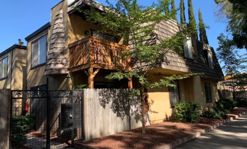 Apartments Near Sac State 2809-2815 H Street for Sacramento State Students in Sacramento, CA
