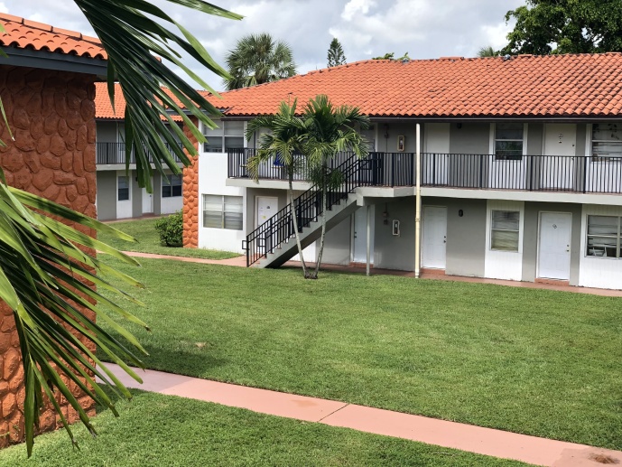 Silver Palms Apartments