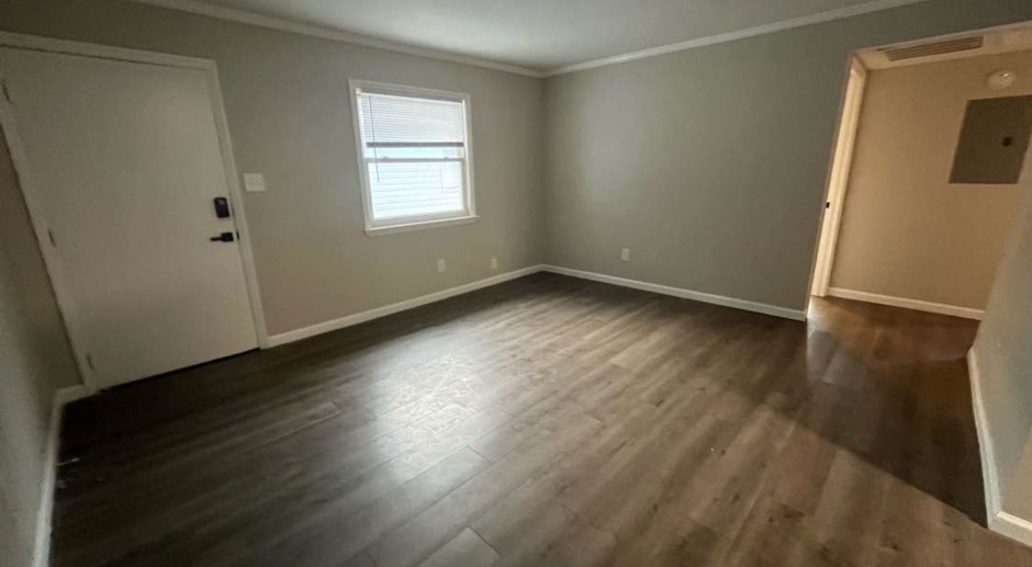 Room in 2 Bedroom Apartment at 727 E Lenoir St #1
