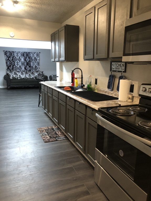 College Female {only} Home Room Suites For Rent