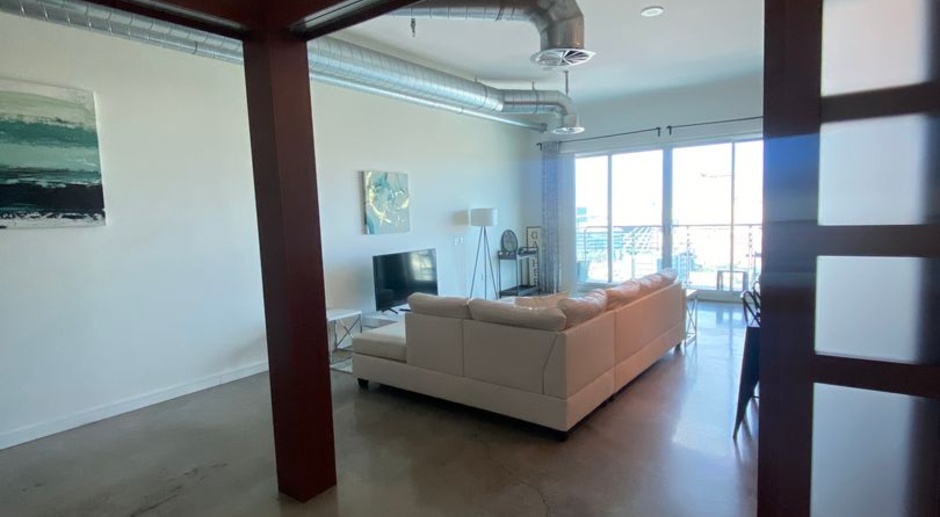 Enjoy stunning views from this 18th floor furnished loft