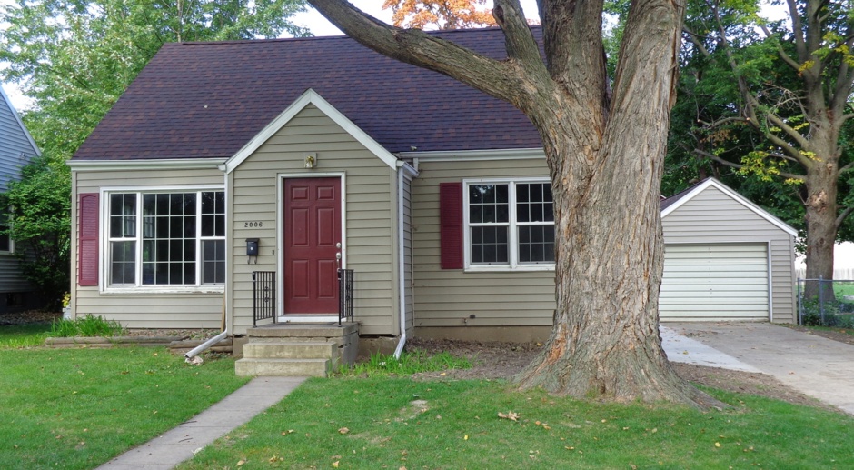 Nice 4br 1.5 bath home with hardwood floors! Includes all appliances with a washer & dryer set! 