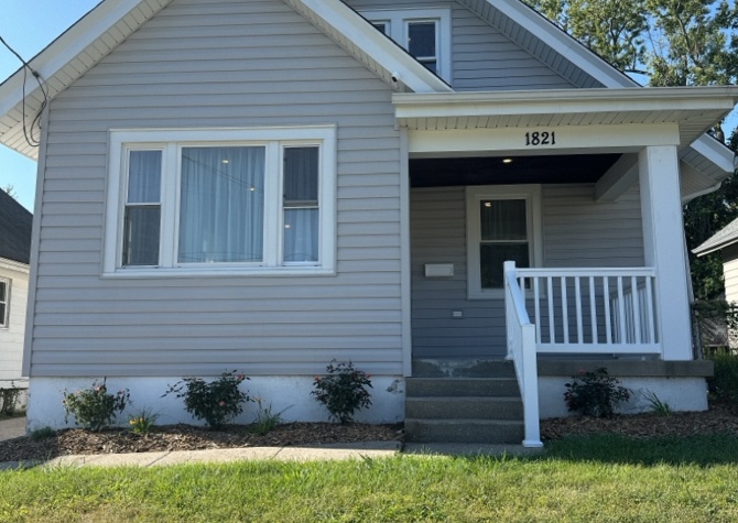 Houses Near *Renovated 3 BR, 2.5 BA House in North College Hill* 