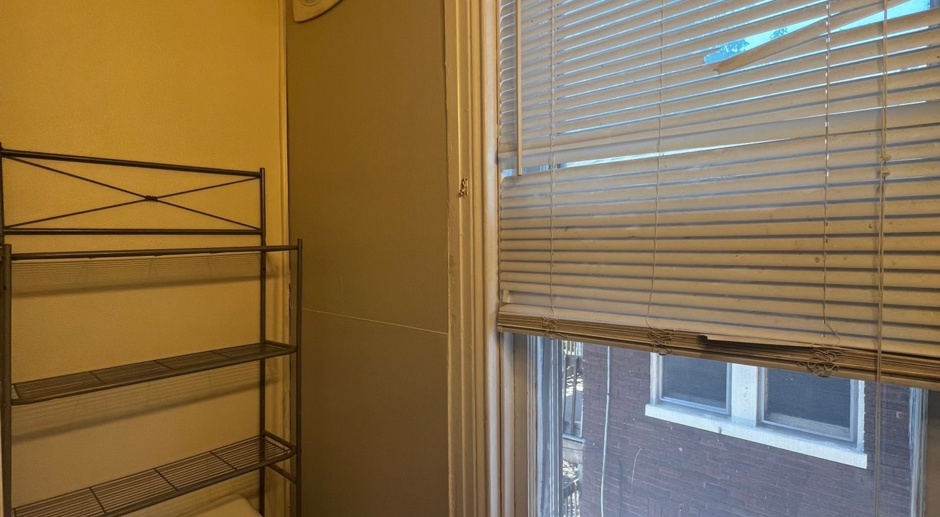 Off Campus - Student Housing for Rent