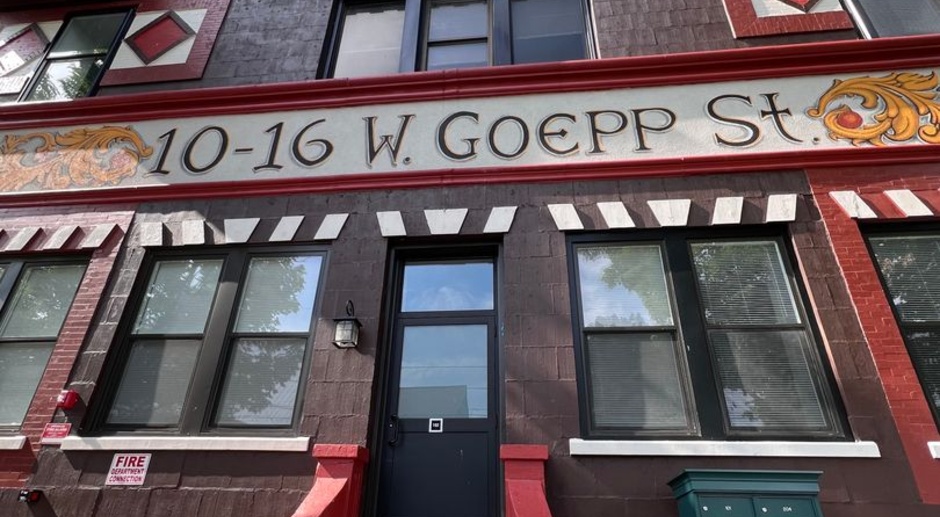 10 W Goepp Street