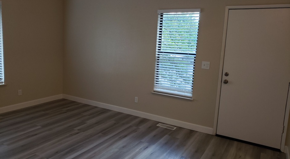 SPACIOUS NEWLY REMODELED 2 BED/2BATH 1036 SQ FT 2ND FLOOR UNIT WITH A/C & POOL IS MOVE IN READY