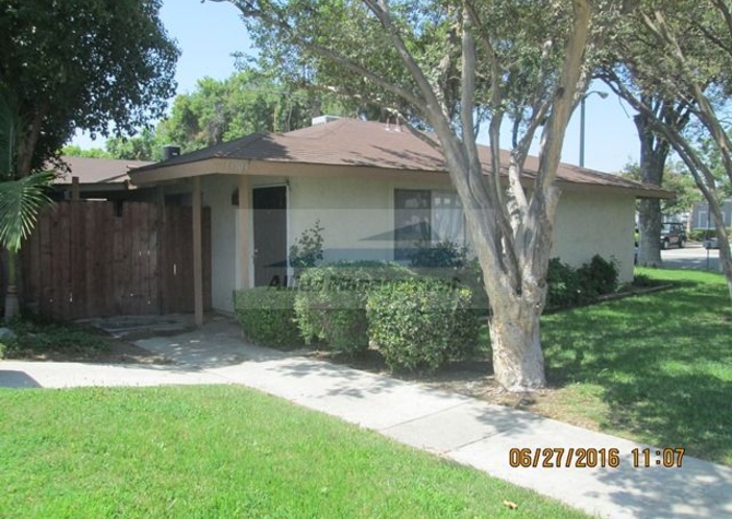 Houses Near $2,300 2Br/2Ba home in Chino