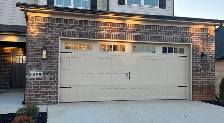 New Construction Townhouse with 2 Garage in Rich Pond South Warren School District
