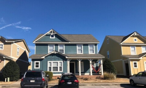 Houses Near USC Lovely 3 Bedroom 3 Bath ( The Retreat) for University of South Carolina Students in Columbia, SC