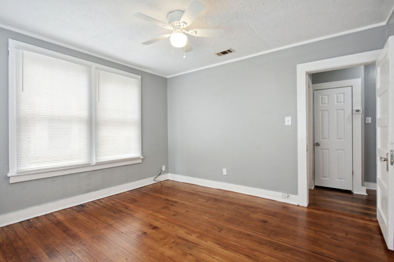 Large 2BR/1BA Downtown Savannah Home For Rent