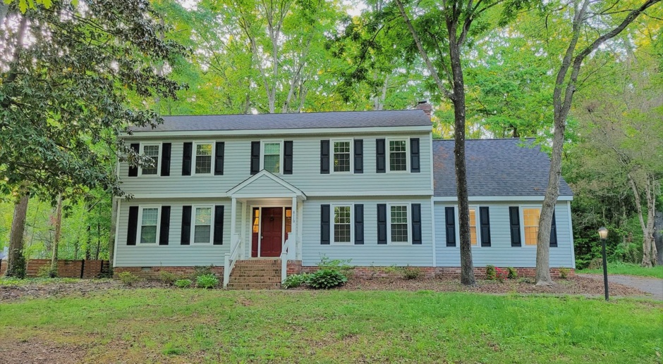 Huge 5 bedroom upgraded Colonial with large private back yard.