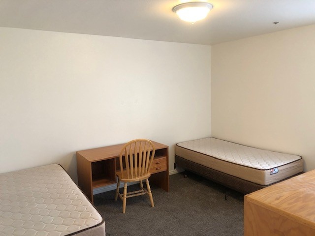  4 Spaces Together! FALL SEMESTER  2022 - Shared Rooms 3 Blocks to BYU!