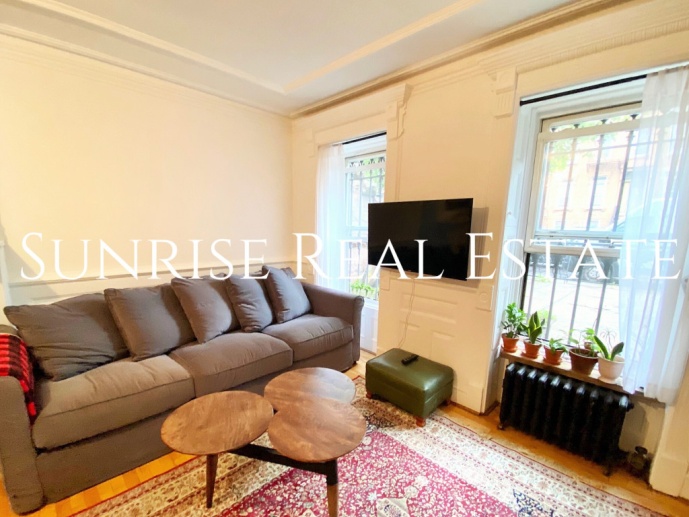NO-FEE Gorgeous Bed Stuy 2 Bed, Private Outdoor Space, Steps to Trains!
