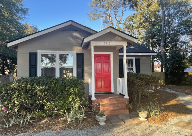Houses Near Renovated 2 bedroom cottage in West Ashley
