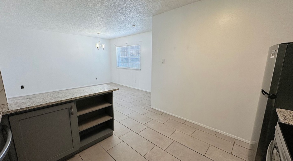 East El Paso Gated Refrig A/C 2bed Townhome w/pool access