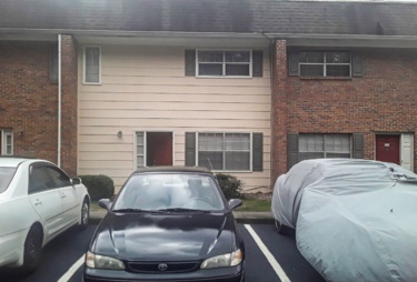 Room for Rent - Live in Morrow, a 30 minute walk to bus stop N Lake Dr @ Clayton State Blvd. FEMALES ONLY