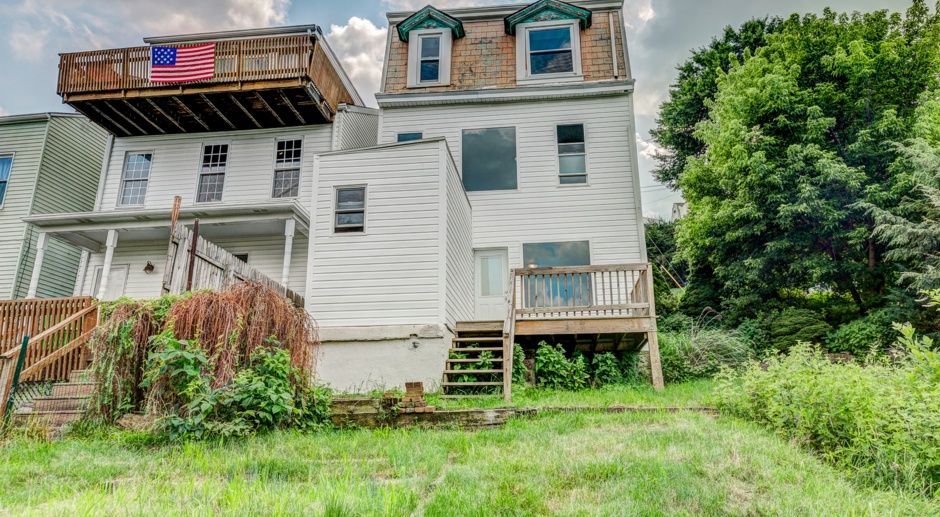 AVAILABLE AUGUST 2024 - Beautiful 3 Bedroom Home on South Side of Pittsburgh!